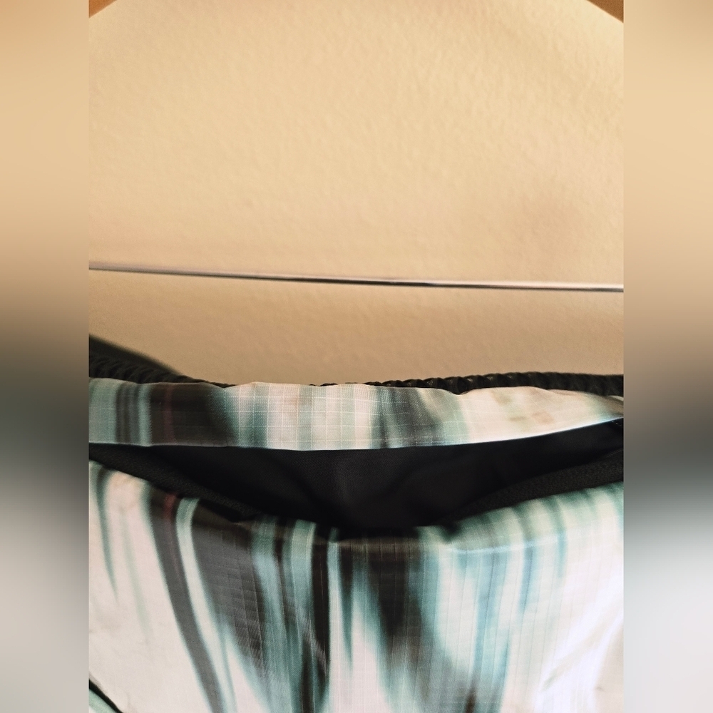 NWT! RAINS, UNISEX , Sibu Bum Bag Large, Blur, MSRP $135 - Picture 13 of 16